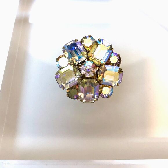 Vintage Rhinestone Aurora Borealis Brooch Pin 5 Emerald & 6 Round Cut - Picture 8 of 9
